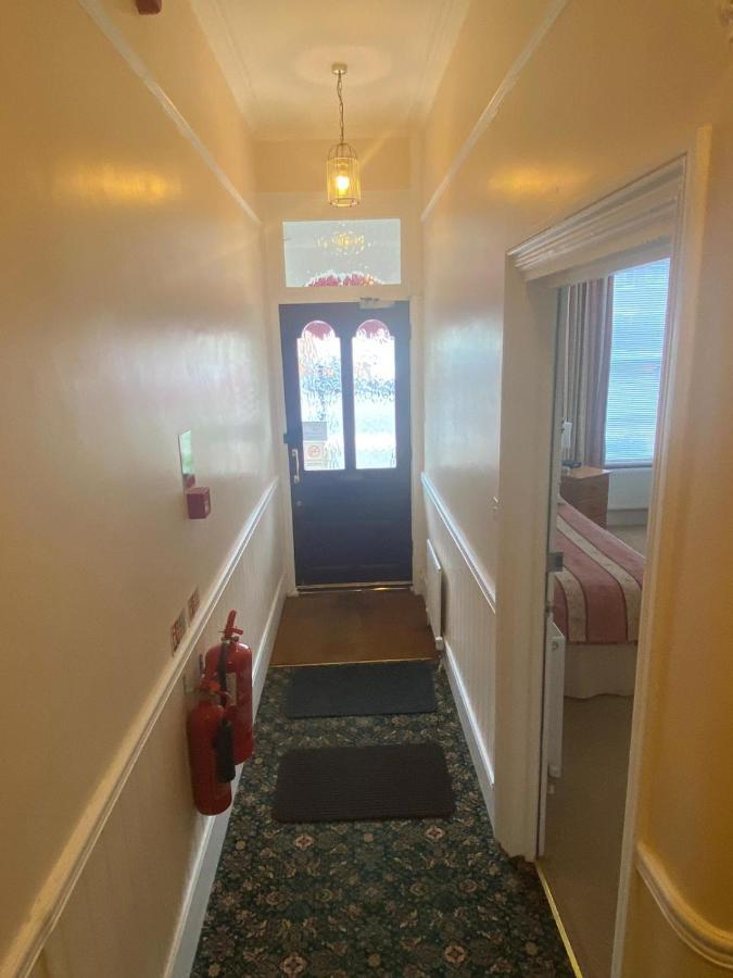 Landguard Lodge Guest House Shipley  Exterior foto