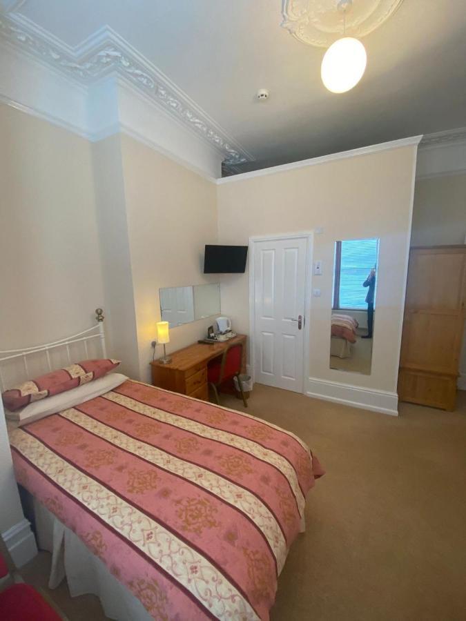 Landguard Lodge Guest House Shipley  Exterior foto