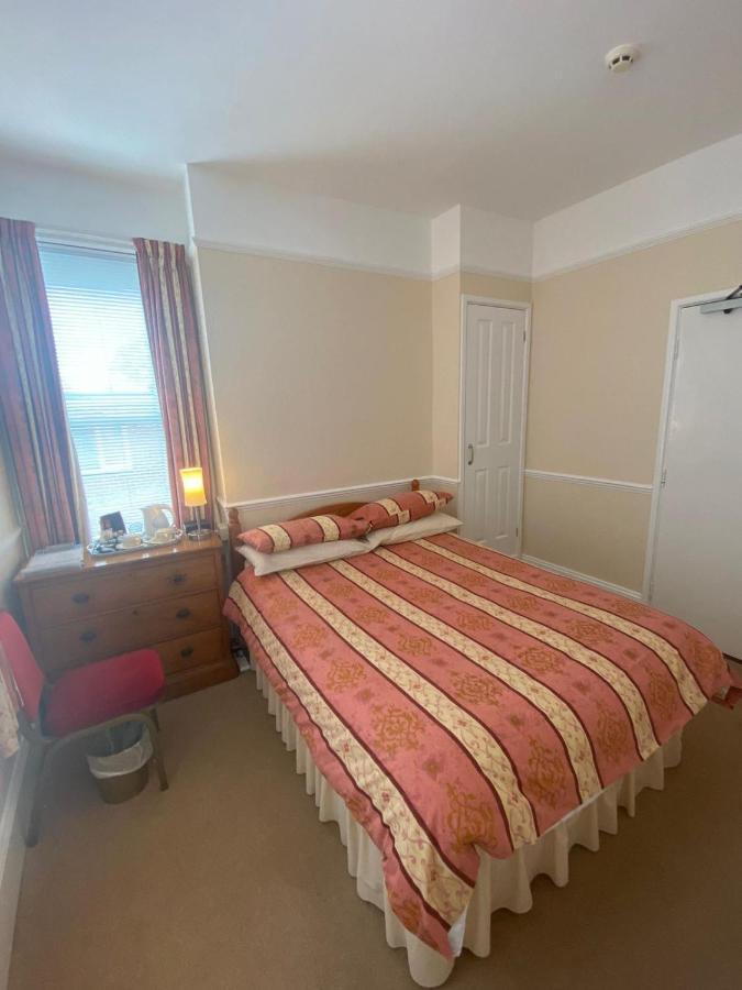 Landguard Lodge Guest House Shipley  Exterior foto