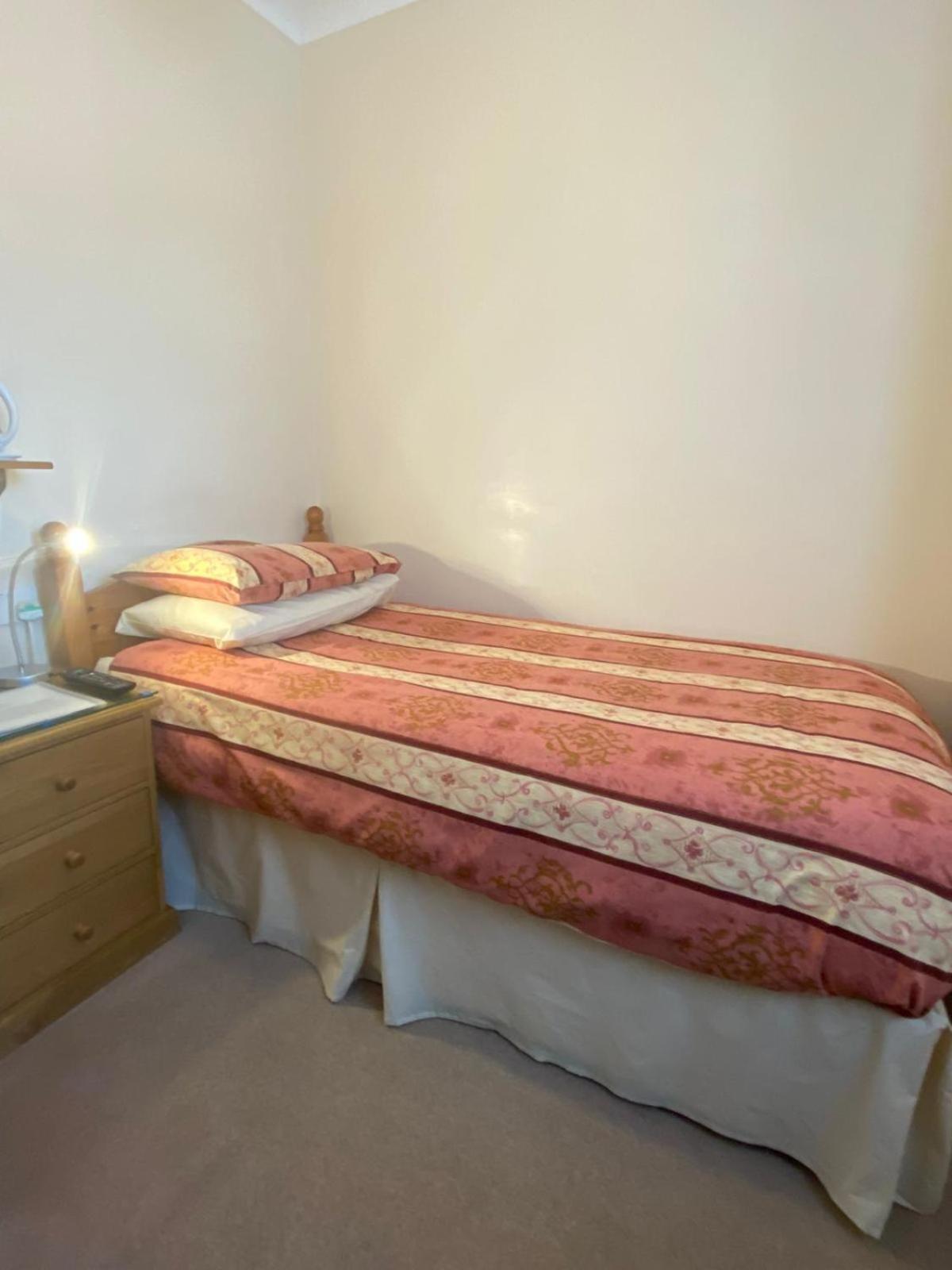 Landguard Lodge Guest House Shipley  Habitación foto